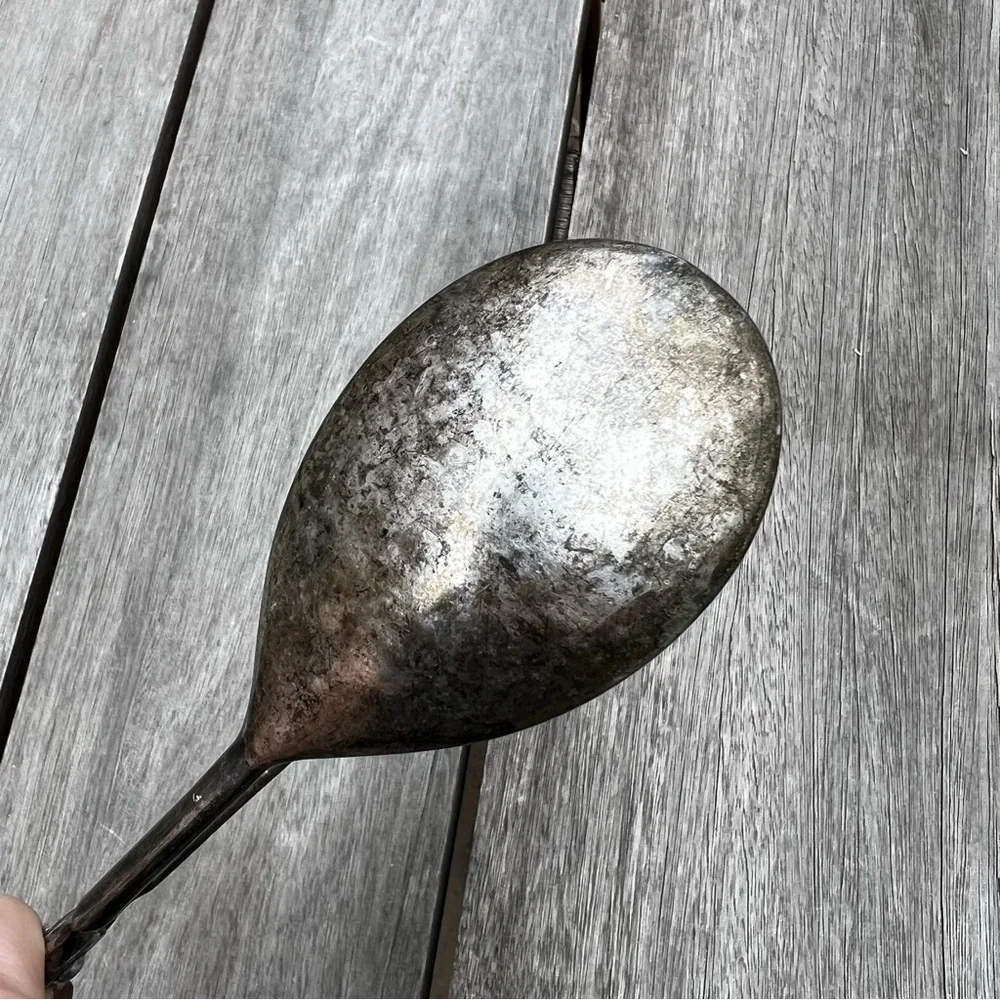Vintage serving scissor